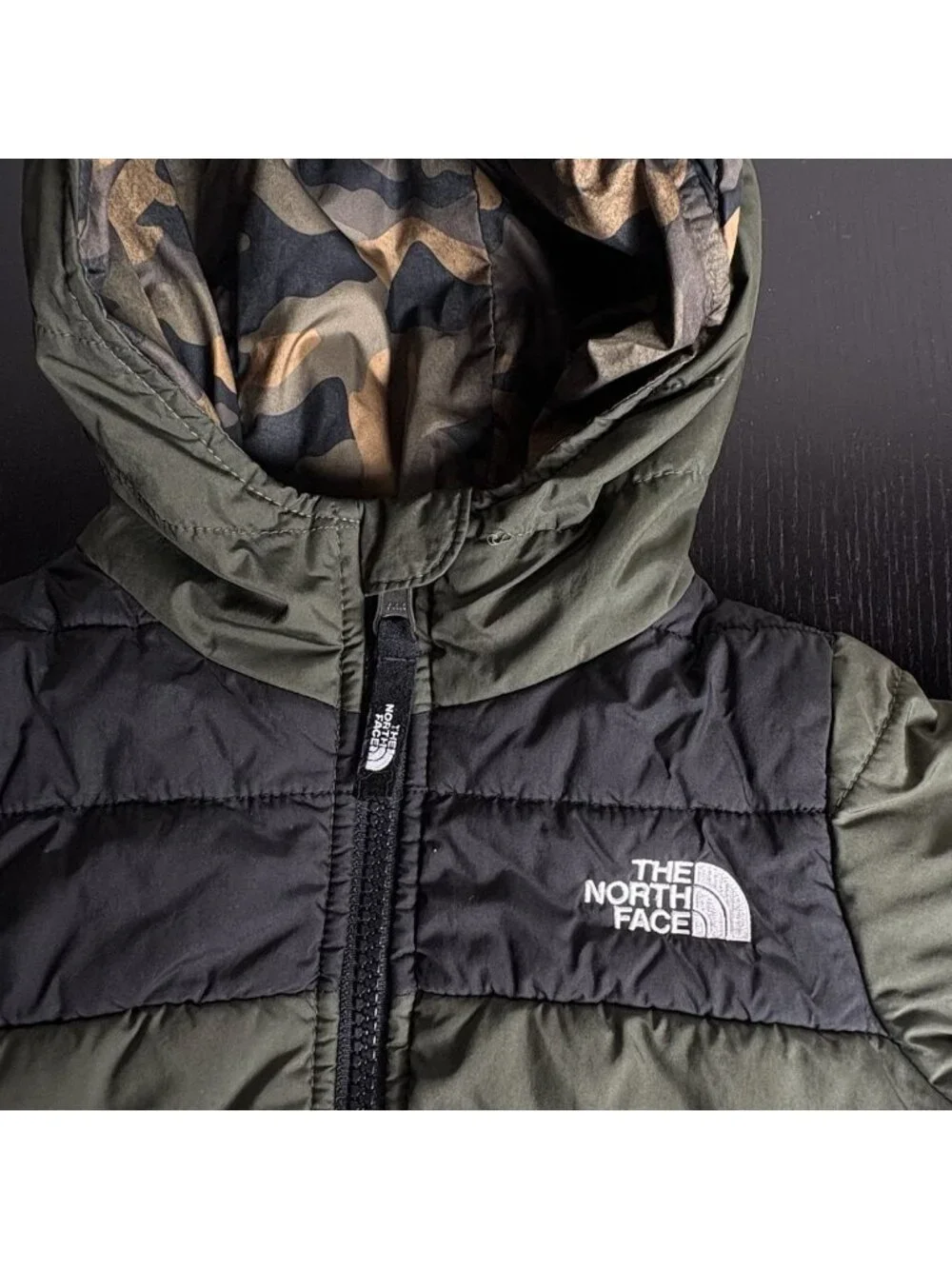 THE NORTH FACE Toddler Boy 2T Reversible Perrito Puffer Jacket Green/Black Camo